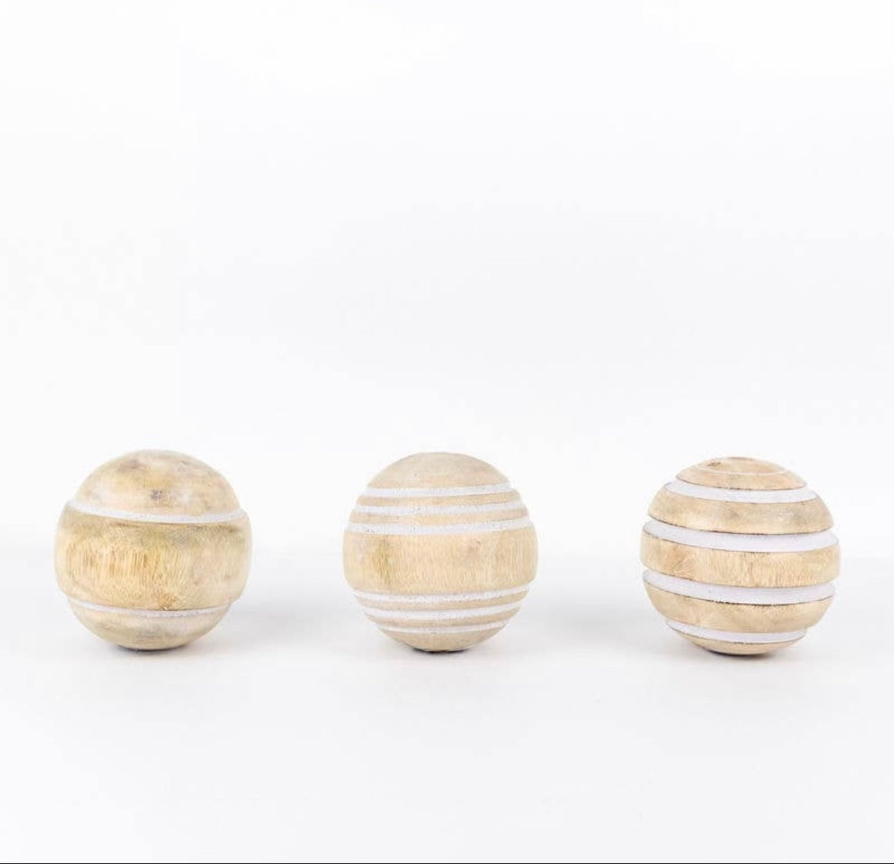 Mango wooden balls 4”
